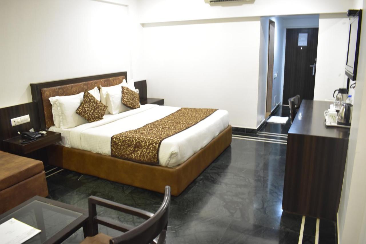 Shilpi Hill Resort Szaputara Kültér fotó